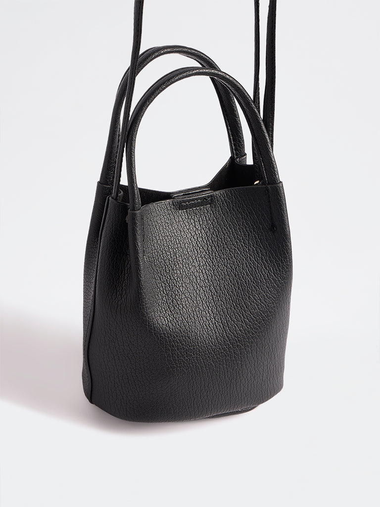 Women Solid Mobile Bag with Pouch